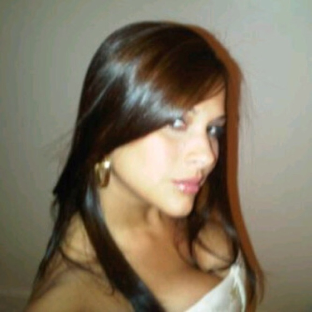 Meet your Posher, Julissa